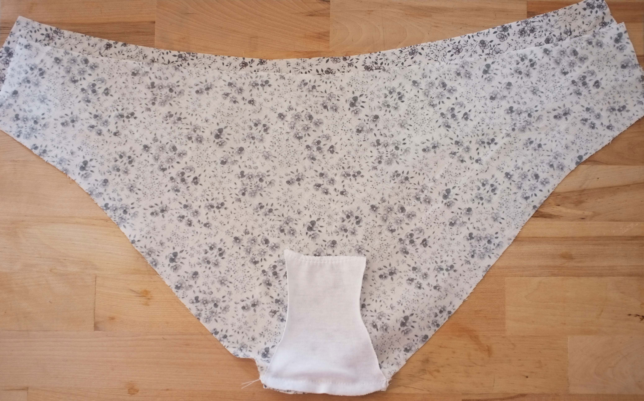 How to create a gusset with a concealed back seam – Measure Twice Cut Once